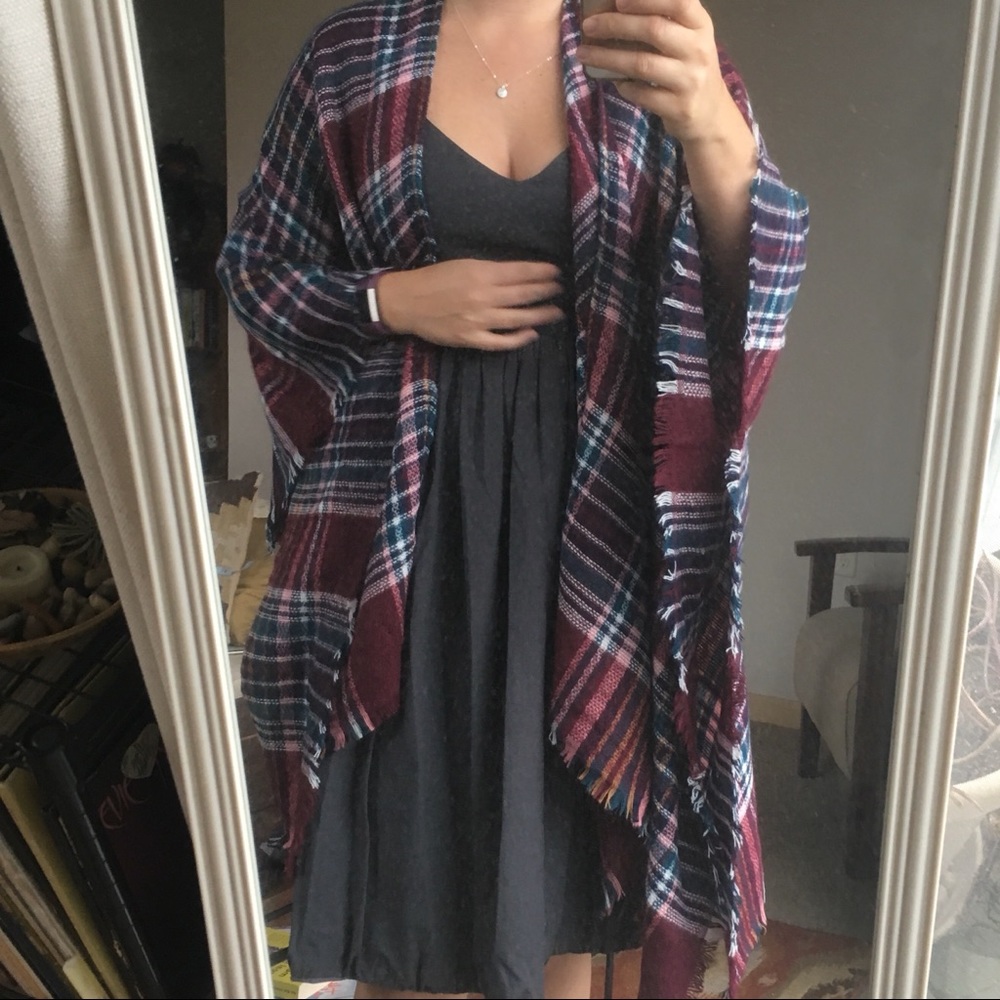 Shawl - Picture 7 of 8